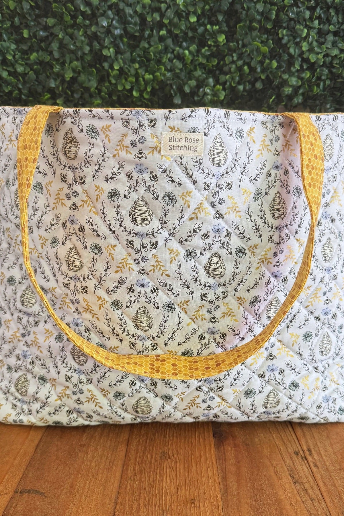 Honeybee tote bag