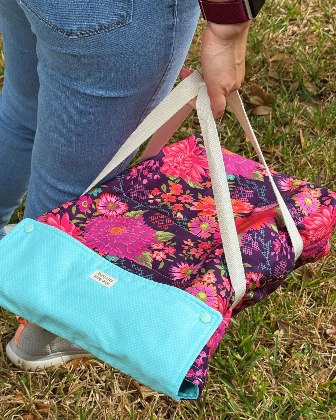 Parlor Cream Wild Floral carrier