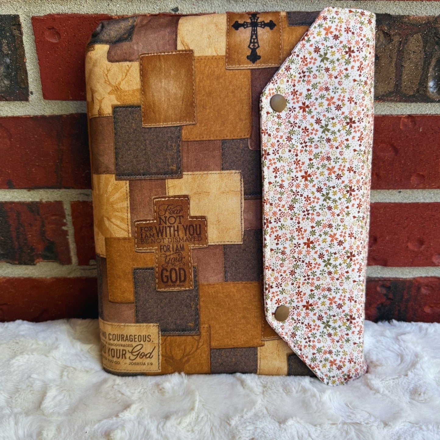 Cross bible sleeve (large)